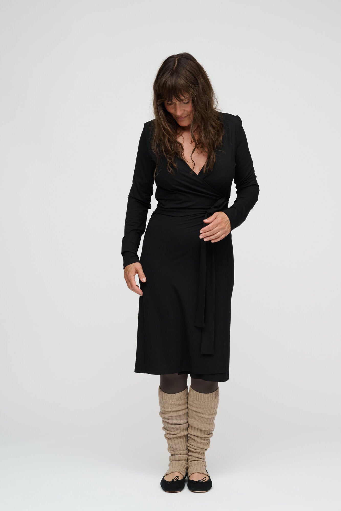 Celessa slå-om-kjole – Black